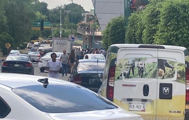 Reportan caos vial en zona de Expo Guadalajara