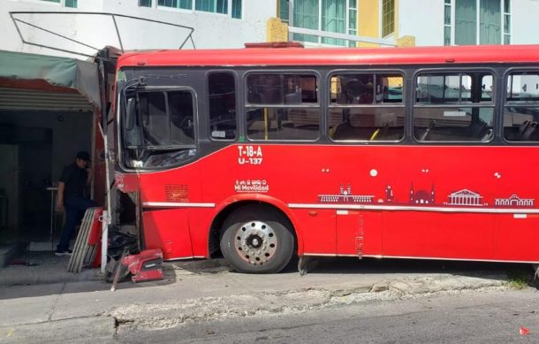 Accidente deja cinco heridos en Guadalajara