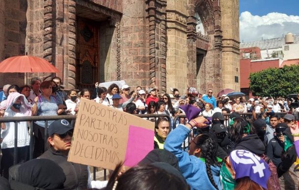 Se caldean los ánimos en marcha feminista de GDL