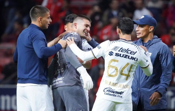 El arquero Julio González anota y evita derrota de Pumas