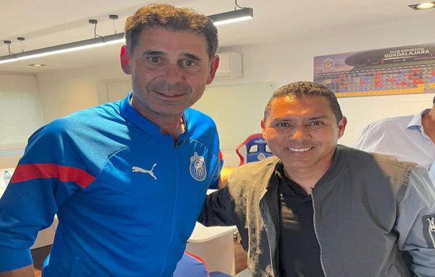 Figuras de Chivas se reúnen con Fernando Hierro