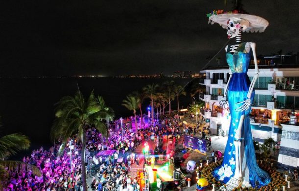 Catrina de Vallarta la hicieron artesanos de Zapotlanejo