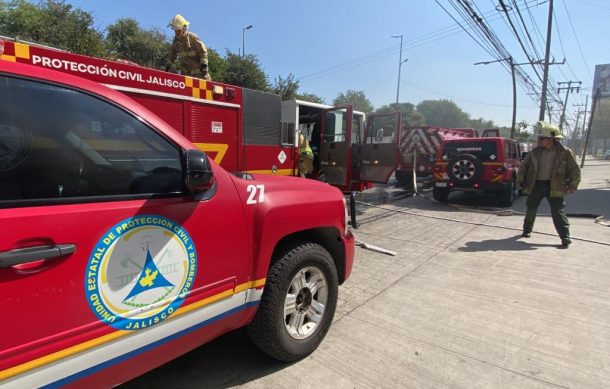 Se registra incendio en fábrica de Guadalajara