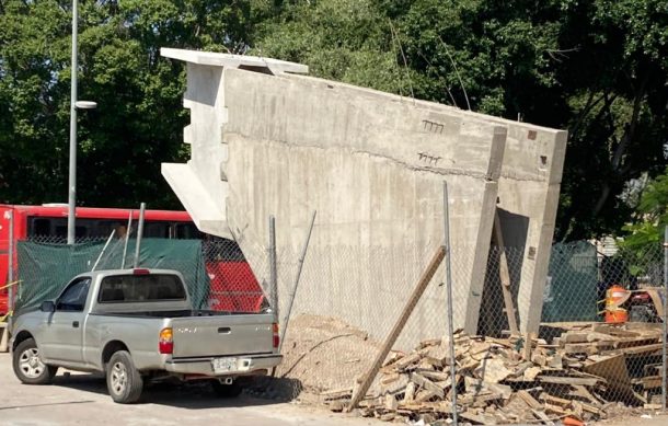 A final de mes concluye instalación de réplica del puente de La Normal