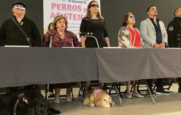 Inauguran encuentro internacional de perros de asistencia