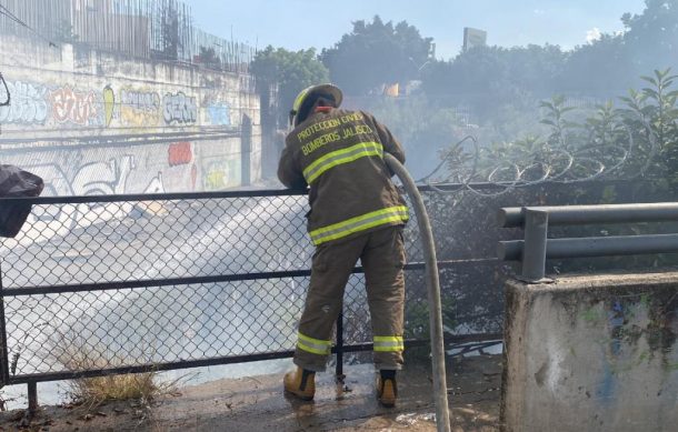 Incendio en la fosa de Torrena moviliza a bomberos