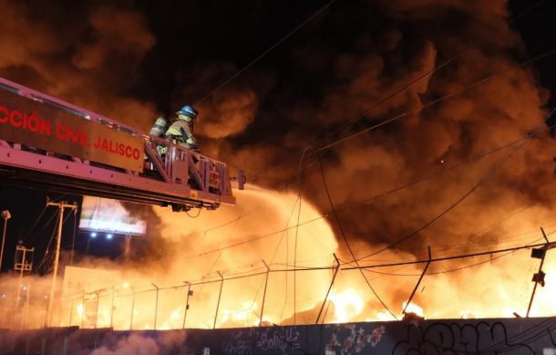 Liquidan incendio en la zona de la Nueva Central Camionera