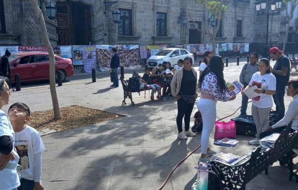 Familiares de desaparecidos protestan frente a Palacio de Gobierno