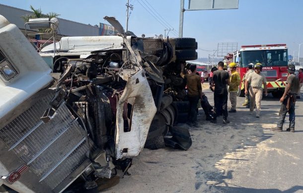 Accidente en la carretera a Zapotlanejo dejó cuatro heridos