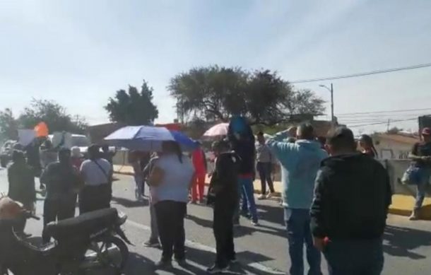 Vecinos de Jauja bloquean de nuevo la carretera libre a Zapotlanejo