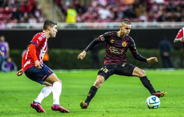 Chivas consiguió su primer triunfo en casa al vencer a los Xolos con doblete del “Pocho” Guzmán