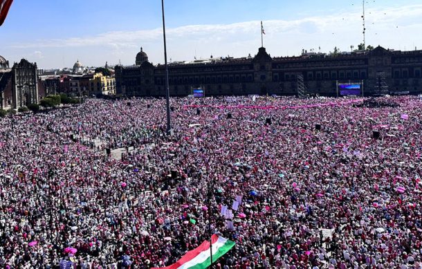 Se manifiestan 100 mil en la Ciudad de México contra reformas al INE