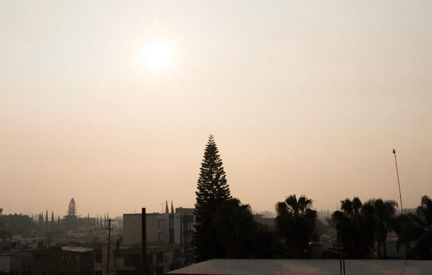 Enfrenta la ciudad día crítico en calidad del aire