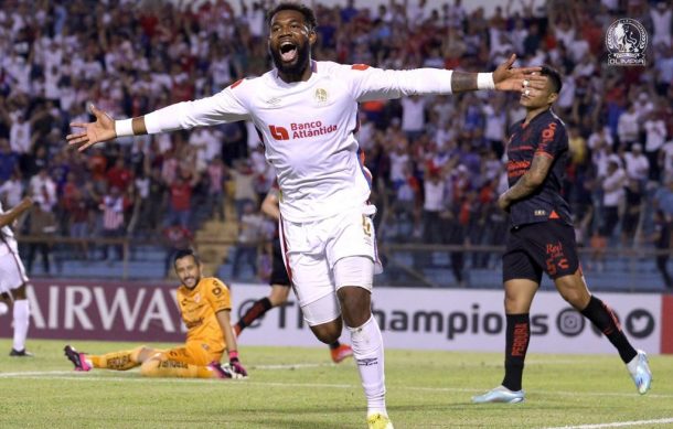 Olimpia exhibe al Atlas en su debut en la Concachampions