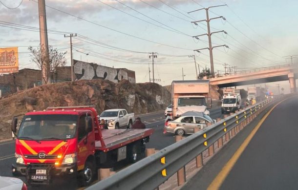 Mueren dos adultos mayores en accidente en Tonalá