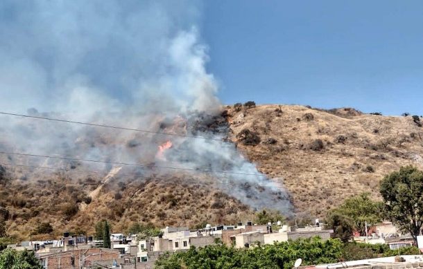 Sólo la estación Vallarta registra mala calidad del aire por incendio en La Primavera