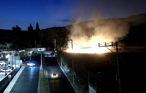 Sofocan incendio en fraccionamiento San José del Tajo