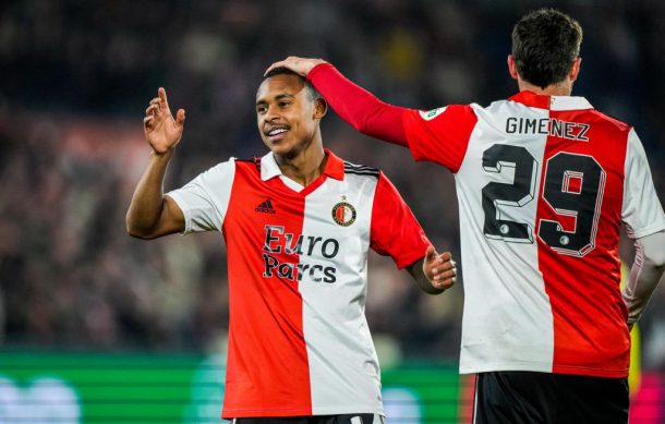 Santiago Giménez sumó 6 partidos seguidos marcando gol con el Feyenoord