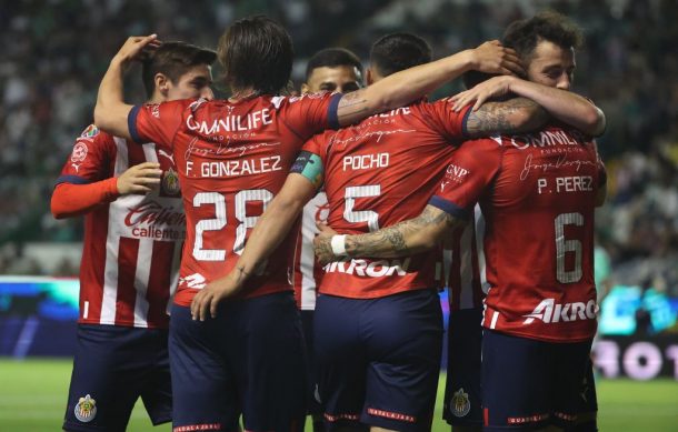 Estar en los cuatro primeros en Liga MX, Chivas lo merecía, dice Lalo Torres