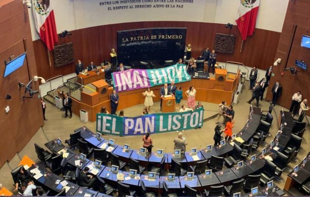 PAN en Senado toma la tribuna y obliga a un receso en la sesión