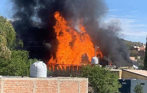 Se registra incendio en empresa tequilera de San Juanito Escobedo