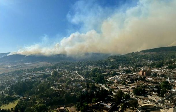 Brigadista murió en voraz incendio forestal de Tapalpa; lo atienden 218 elementos