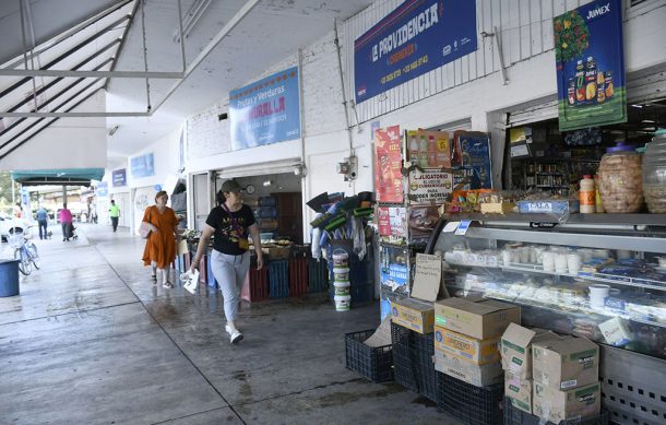 Afiliarán a más comerciantes de tianguis y mercados de Zapopan a seguro médico municipal