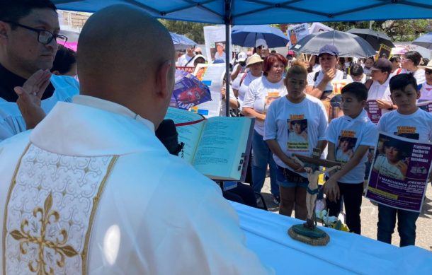 En la glorieta de los Niños Héroes organizan misa por los desaparecidos