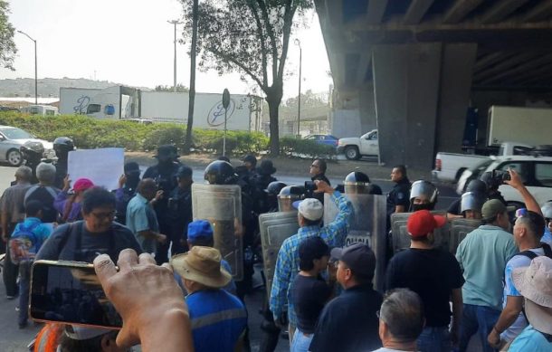 Opositores al programa de verificación intentan bloquear la carretera a Chapala