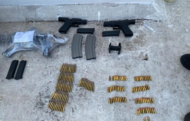 Decomisan armas en empresa de paquetería de Ixtlahuacán