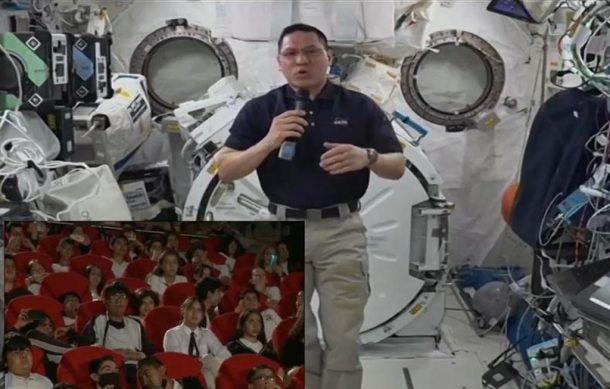 Astronauta Frank Rubio charla en videollamada con niños y adolescentes de Jalisco