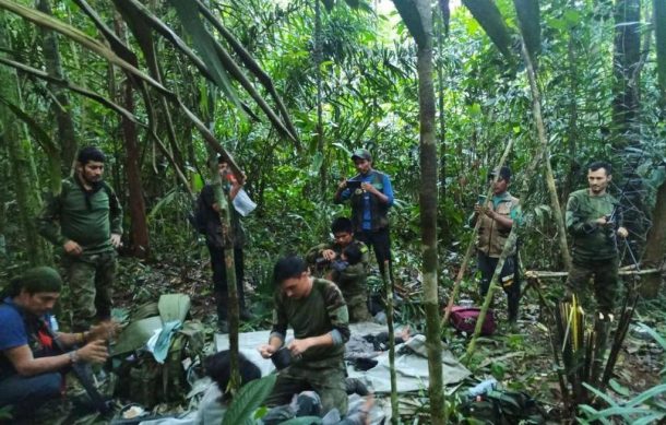 Rescatan a cuatro niños desaparecidos tras accidente aéreo en Colombia