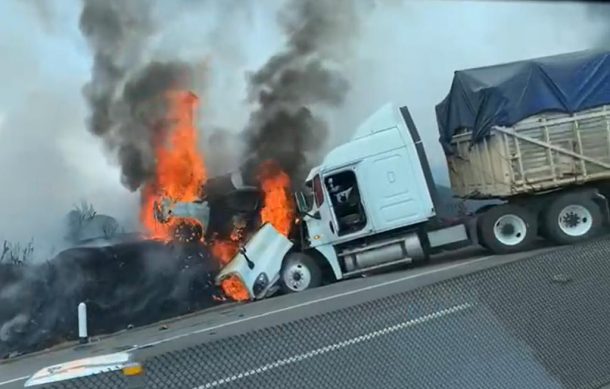 Más de 20 vehículos protagonizan accidente sobre autopista Zapotlanejo-Lagos de Moreno