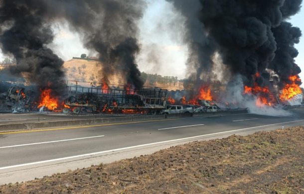 Aún se desconoce si hay víctimas fatales tras choque múltiple en autopista a Los Altos