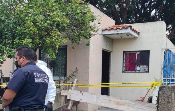 Localizan cadáver dentro de casa en Hacienda Santa Fe