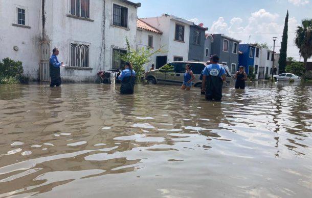 Continúa inundada la colonia Arbolada Plus en Tlajomulco