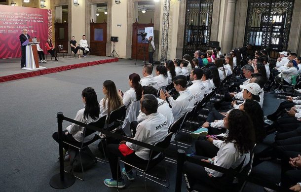 Entregan premios a medallistas Centroamericanos