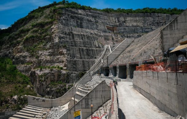 AMLO y Alfaro supervisan las obras de El Zapotillo