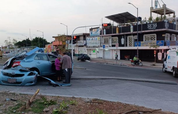 Analizan autoridades quitar semáforos en Periférico y avenida Tabachines