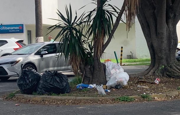 Persiste la acumulación de basura en GDL ante ausencia de camiones recolectores