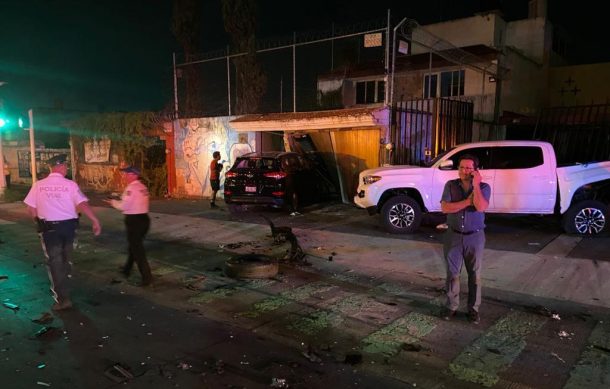 Hombre fallece en choque sobre Ávila Camacho y Mar Egeo