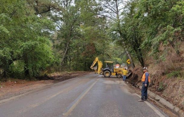 Deslaves menores en carreteras tras paso de “Beatriz” por Jalisco