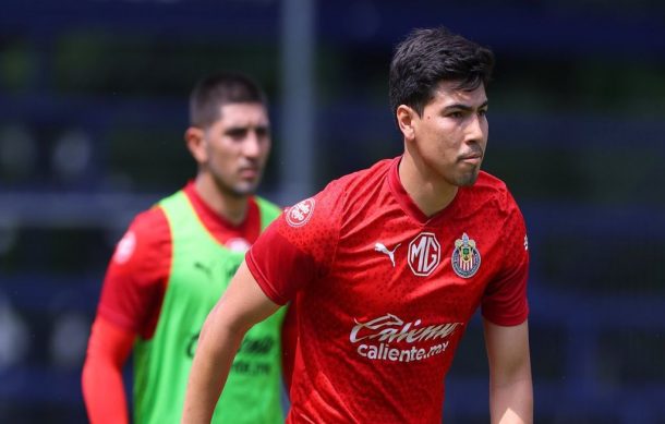 Chivas ya cuenta con pase internacional de Erick Gutiérrez