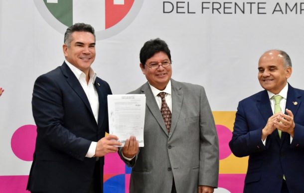 Ciudadanos independientes también buscan encabezar el Frente Amplio