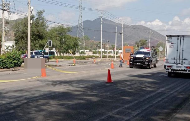 Tráiler embistió a motociclistas en Tlajomulco; hay un muerto