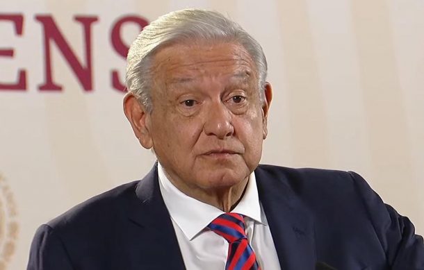 “Se los dije, era una farsa”, asegura AMLO, sobre declinación de Paredes en FAM