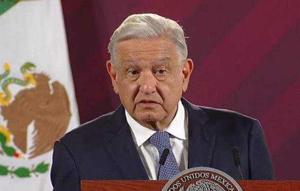 AMLO felicita a jóvenes valores matemáticos