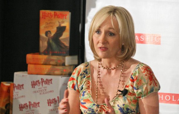 Expulsan a J.K. Rowling de Museo en Seattle por polémicas declaraciones