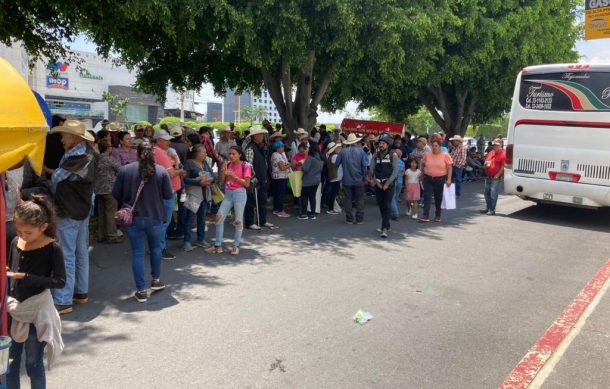 Habitantes de Cuquio realizan manifestación en GDL