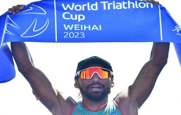 Crisanto Grajales gana Oro en Mundial de Triatlón